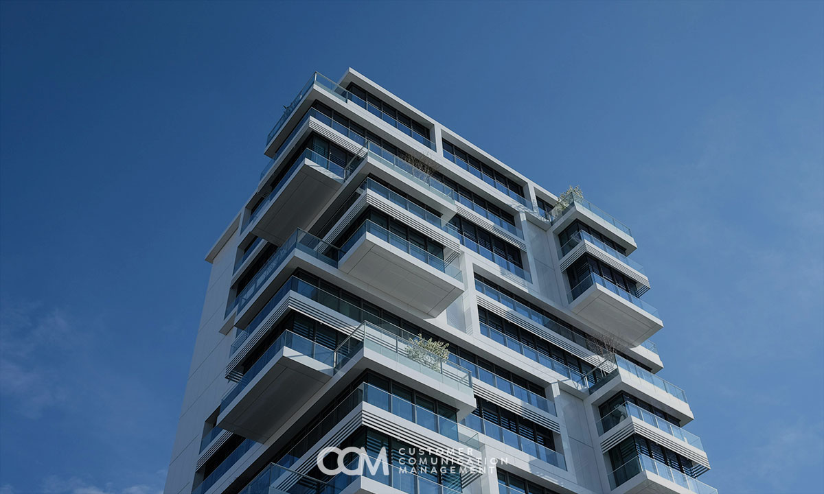 Sector inmobiliario: cómo mantener a compradores e inquilinos informados en tiempo real
